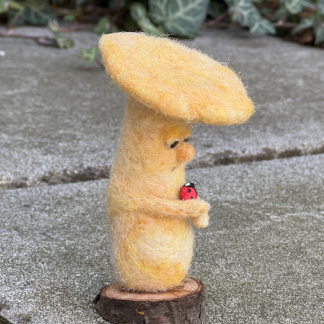 Pilz mit Marienkäfer - liebevoll