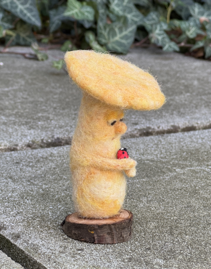 Pilz mit Marienkäfer - liebevoll