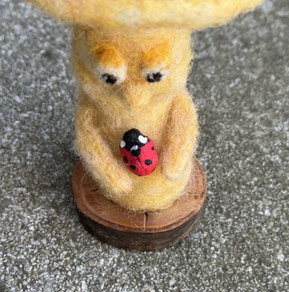 Pilz mit Marienkäfer - umarmen – Bild 2