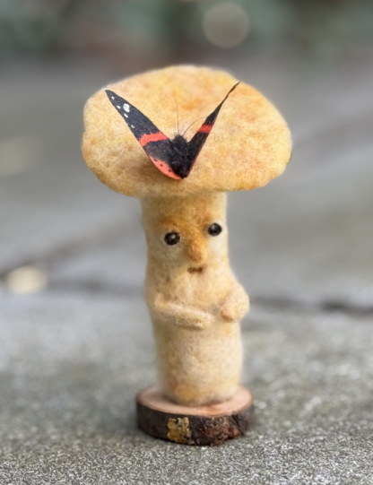 Pilz mit Schmetterling - lost – Bild 2